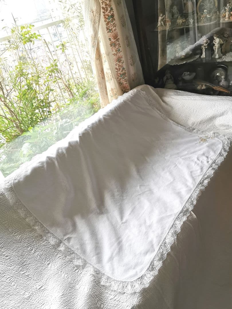 アンティークフランス ピケドプロヴァンス ボビンレース刺繍＆フリル付ブランケット