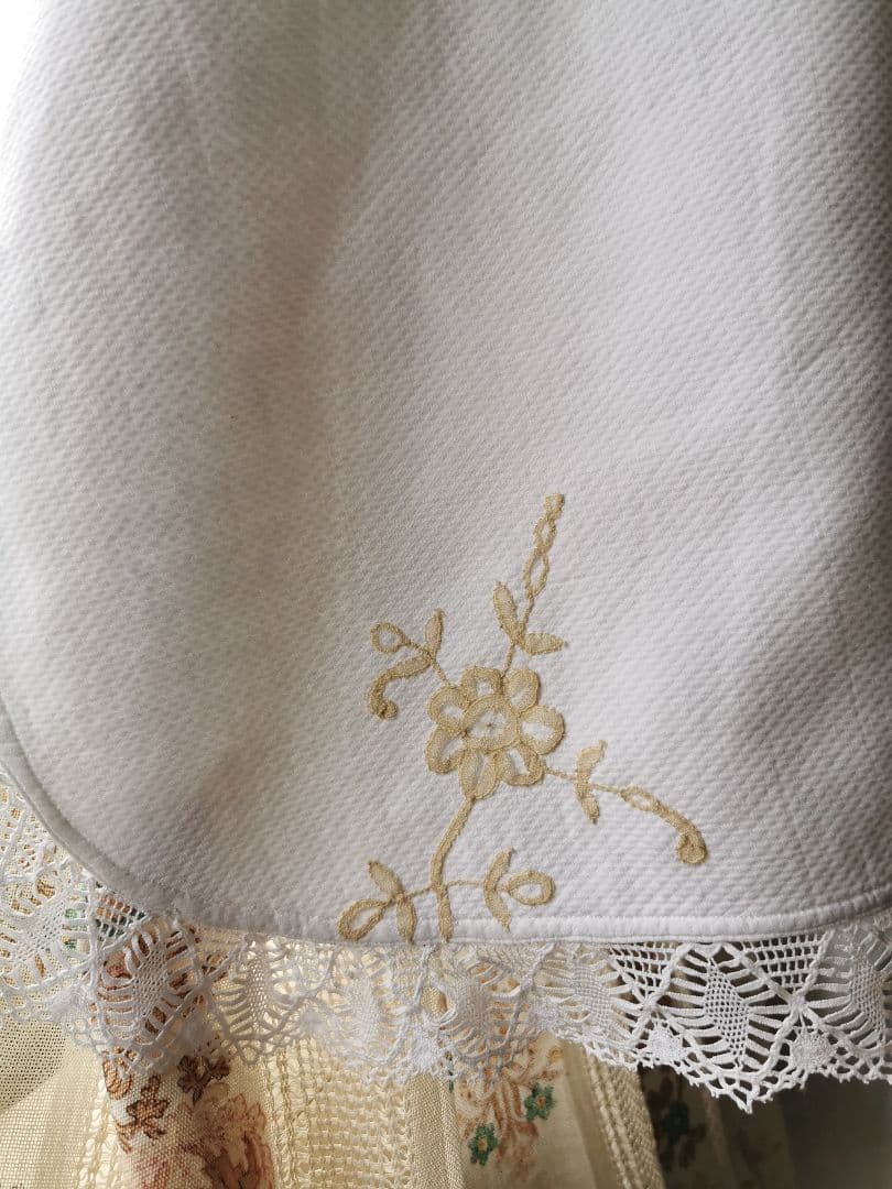 アンティークフランス ピケドプロヴァンス ボビンレース刺繍＆フリル付ブランケット