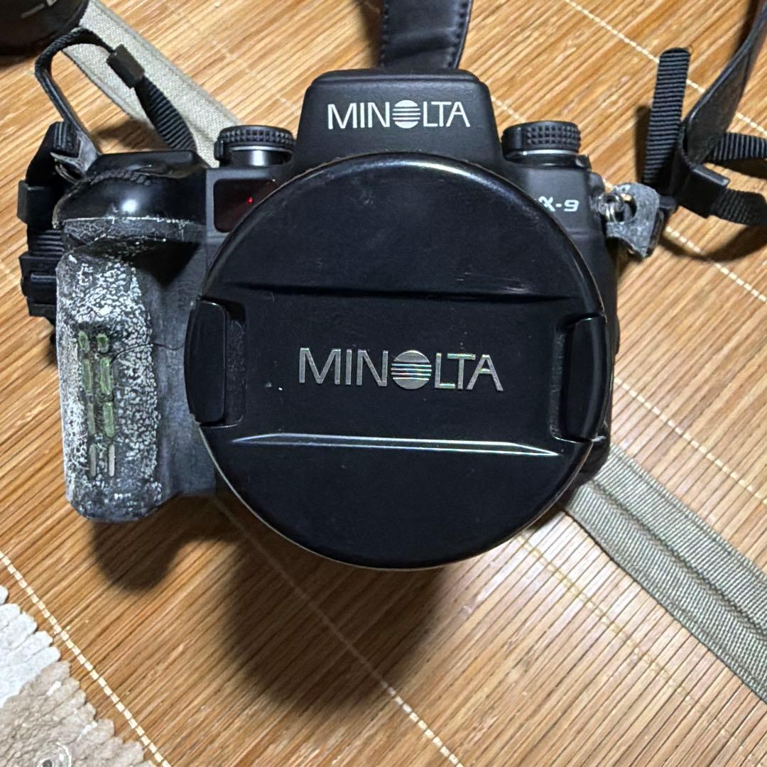 MINOLTA X-9 フィルム一眼レフカメラ　AF 24-85ズームレンズ付き