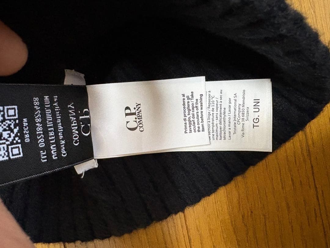 c.p.company ゴーグルニット帽