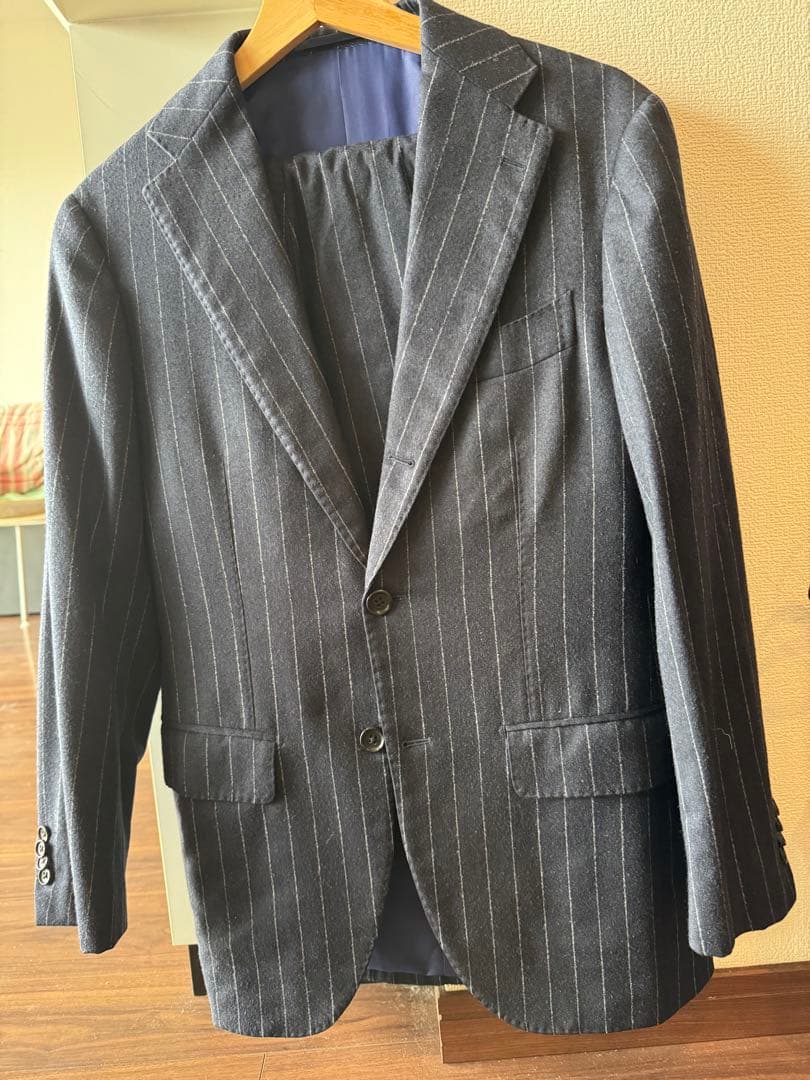 ビームス　Brilla ネイビーストライプ ビジネススーツ