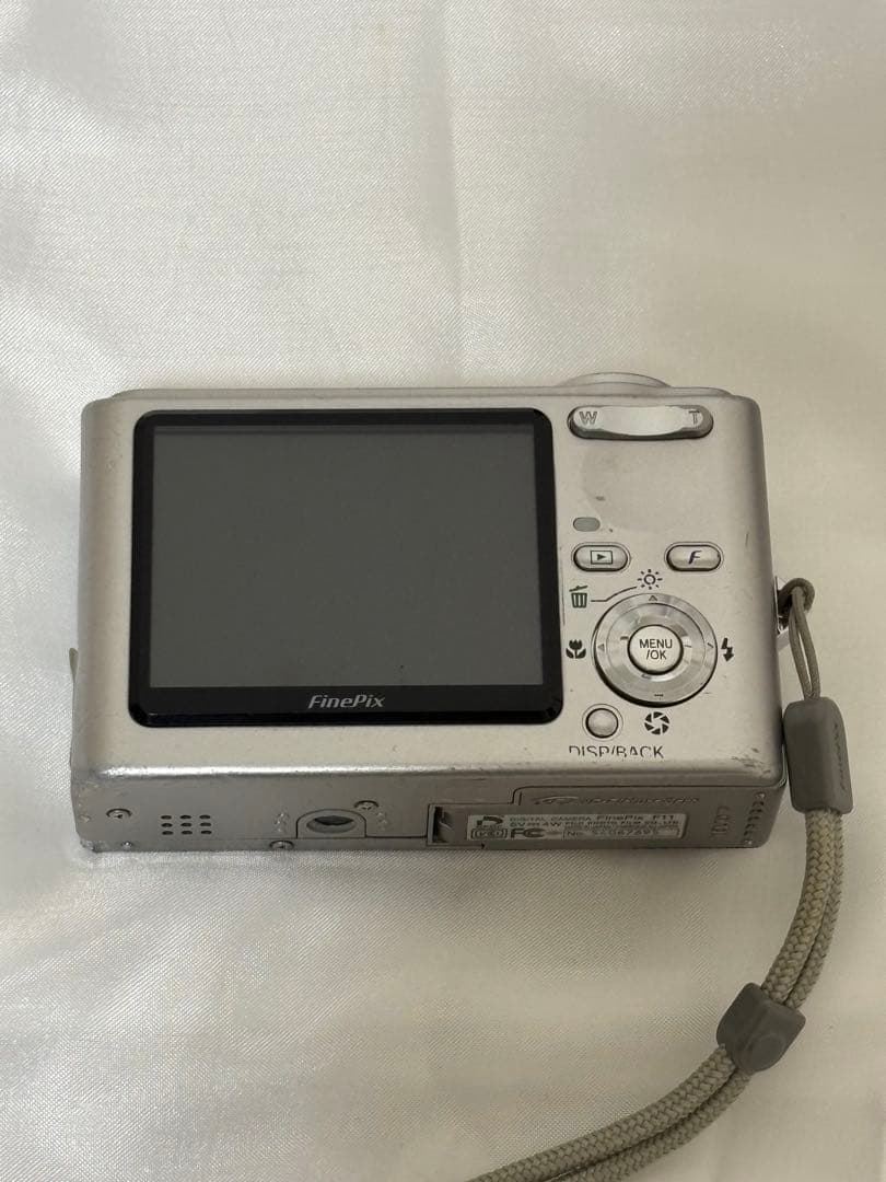 FUJIFILM FinePix F11 XDカード（512MB）付き！
