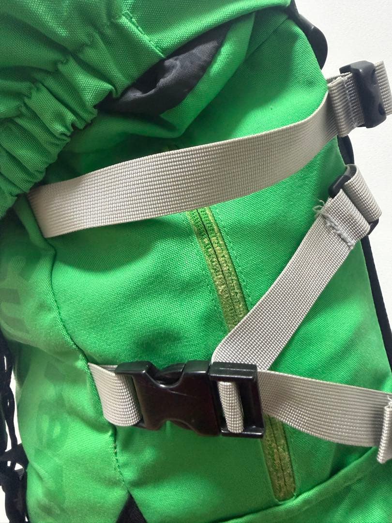 シュプリーム　バックパック　リュック　supreme 緑　グリーン　green