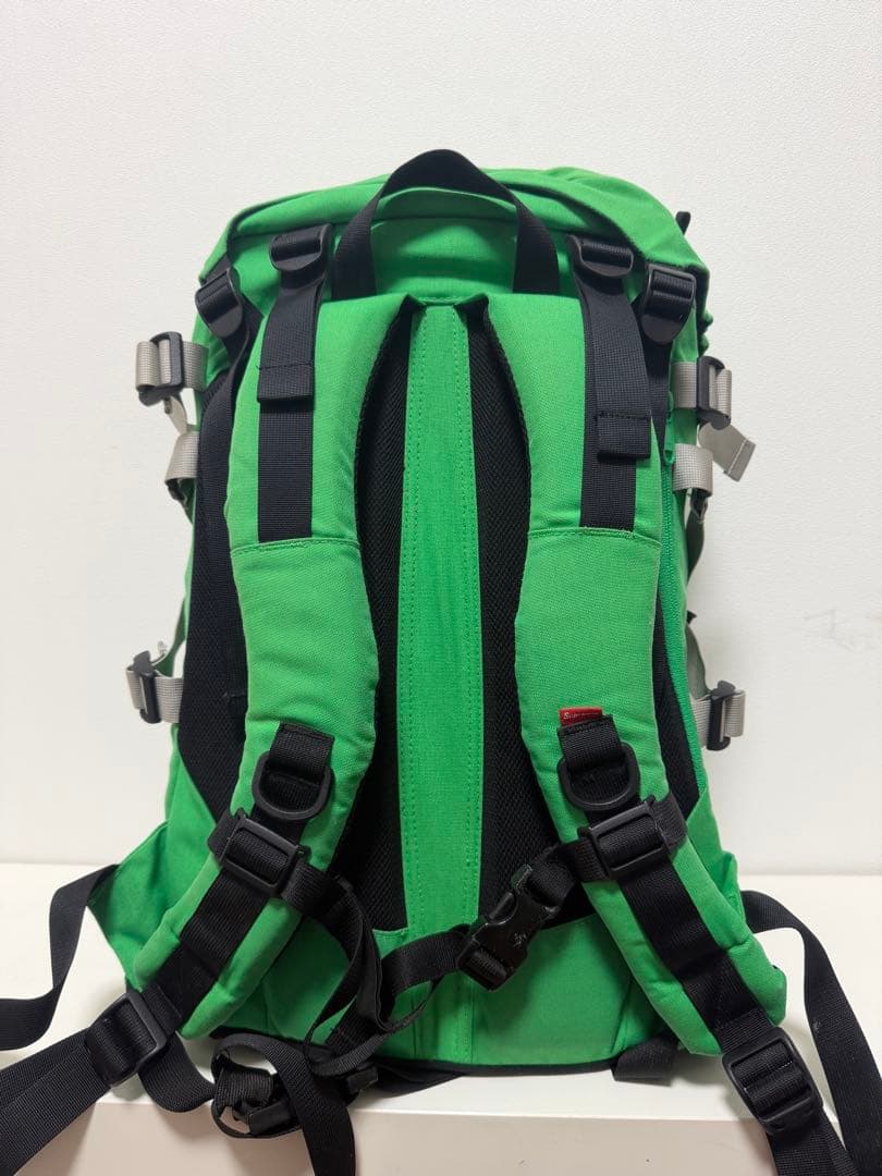 シュプリーム　バックパック　リュック　supreme 緑　グリーン　green