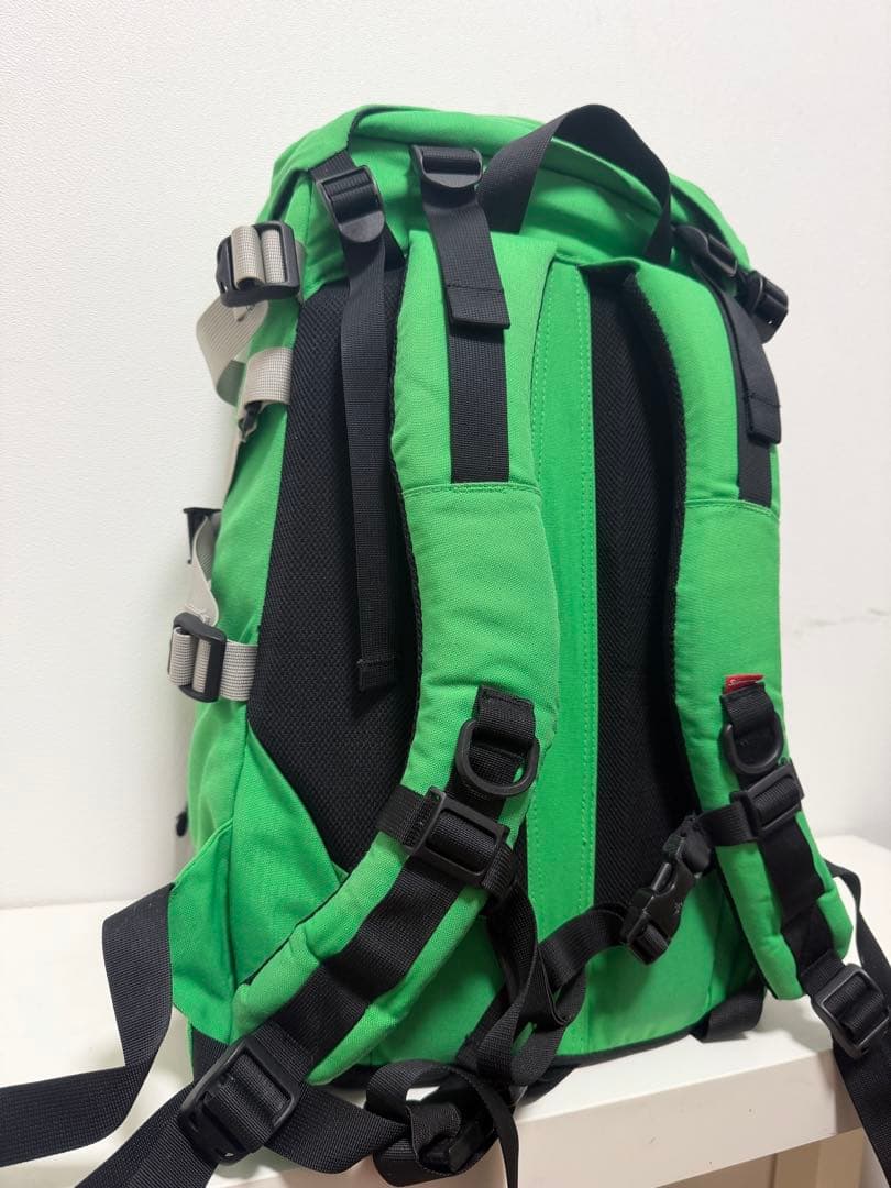 シュプリーム　バックパック　リュック　supreme 緑　グリーン　green