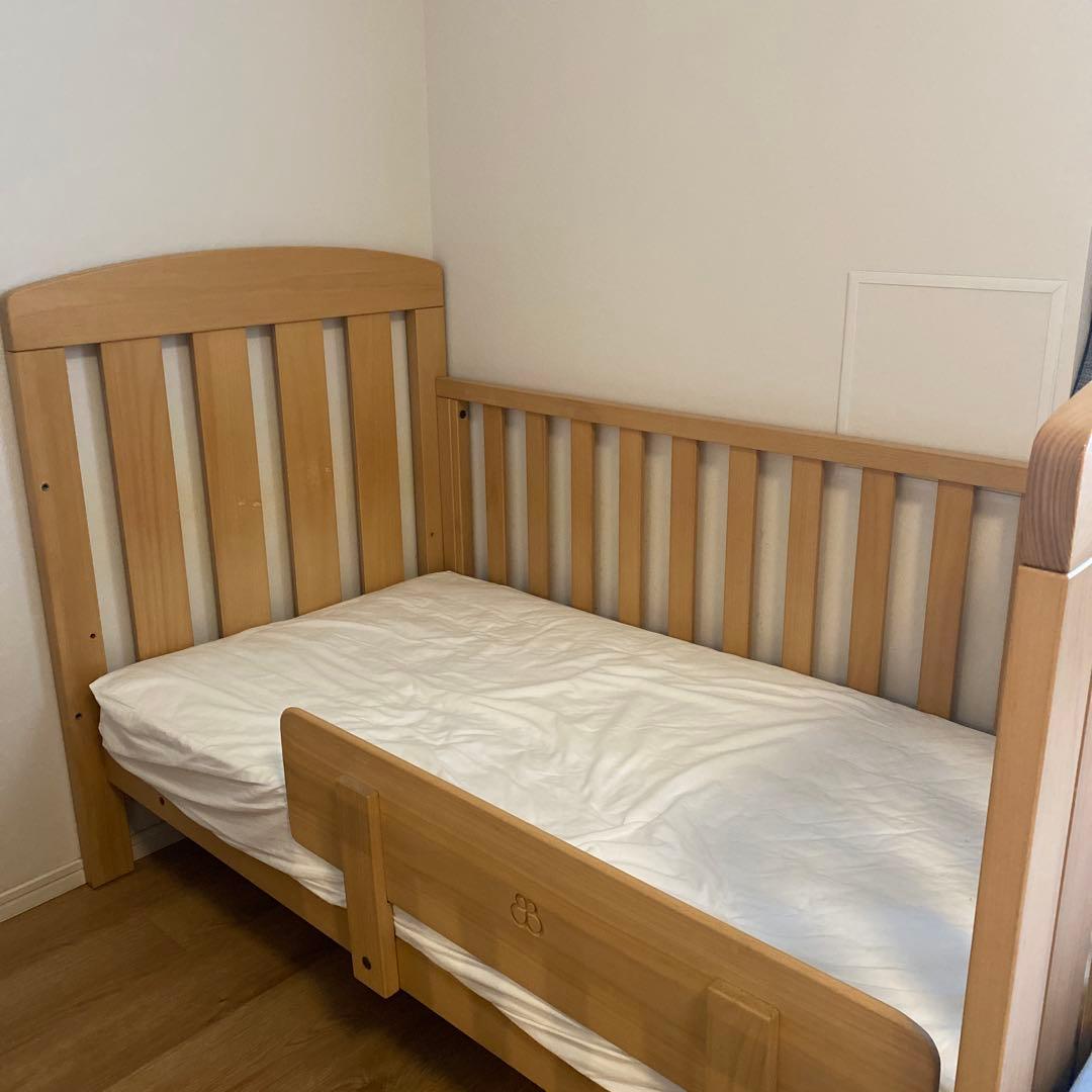 Boori アリス6歳までベビーベッド、ベッドガード、マットレス、お布団2枚等付