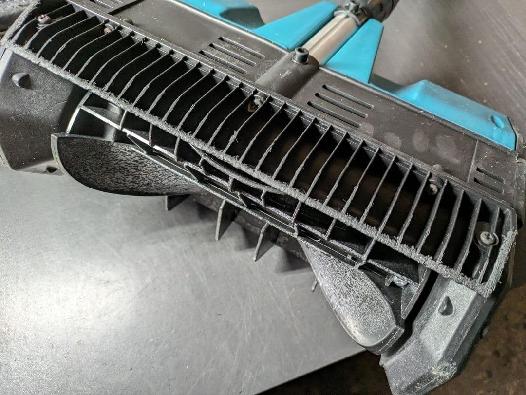 あ*“様 使用品【専用バッテリー2個+専用充電器付き】 電動除雪機 除雪機 折り