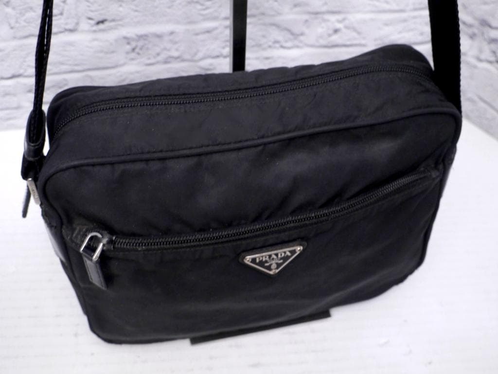 ◆ PRADA プラダ 男女可 ナイロンxレザー ショルダー カメラ バッグ 黒
