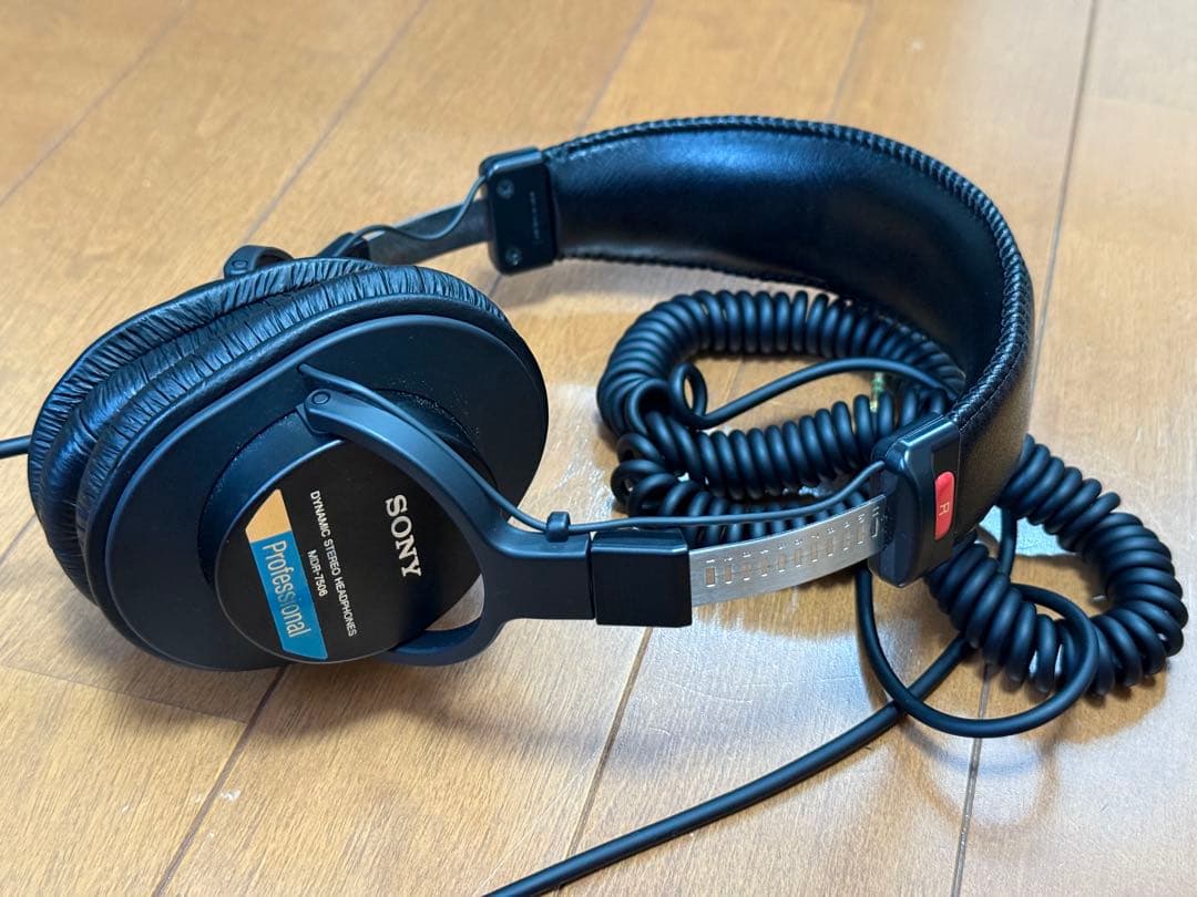 る*な様 美品 SONY MDR-7506 スタジオモニターヘッドフォン