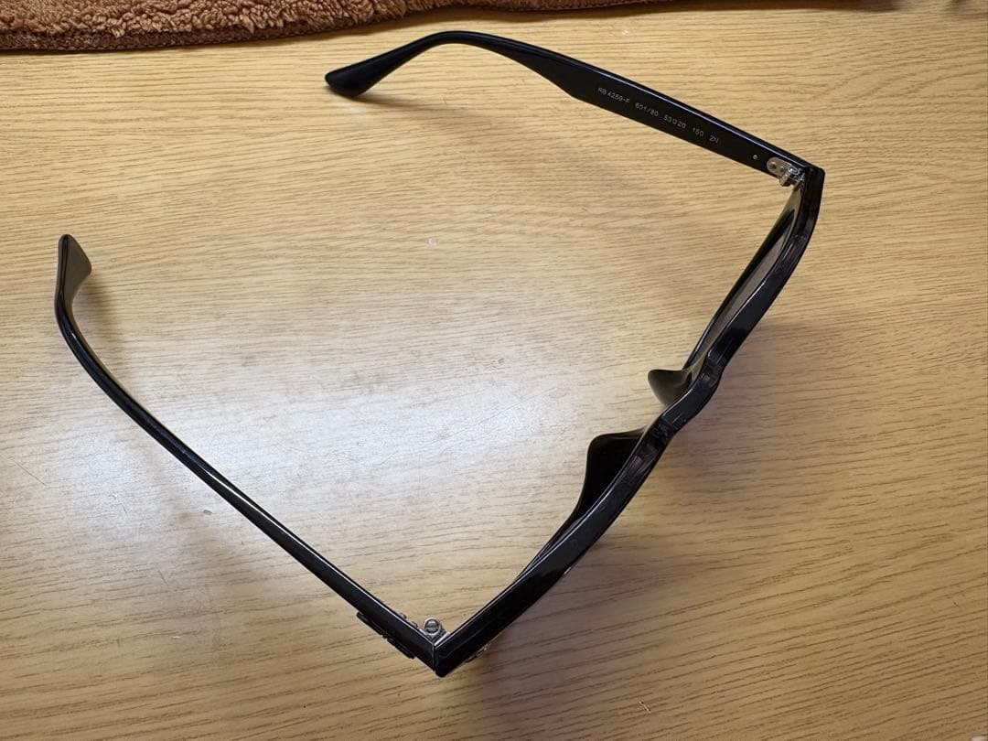 Ray-Ban レイバン　サングラス　RB4259F