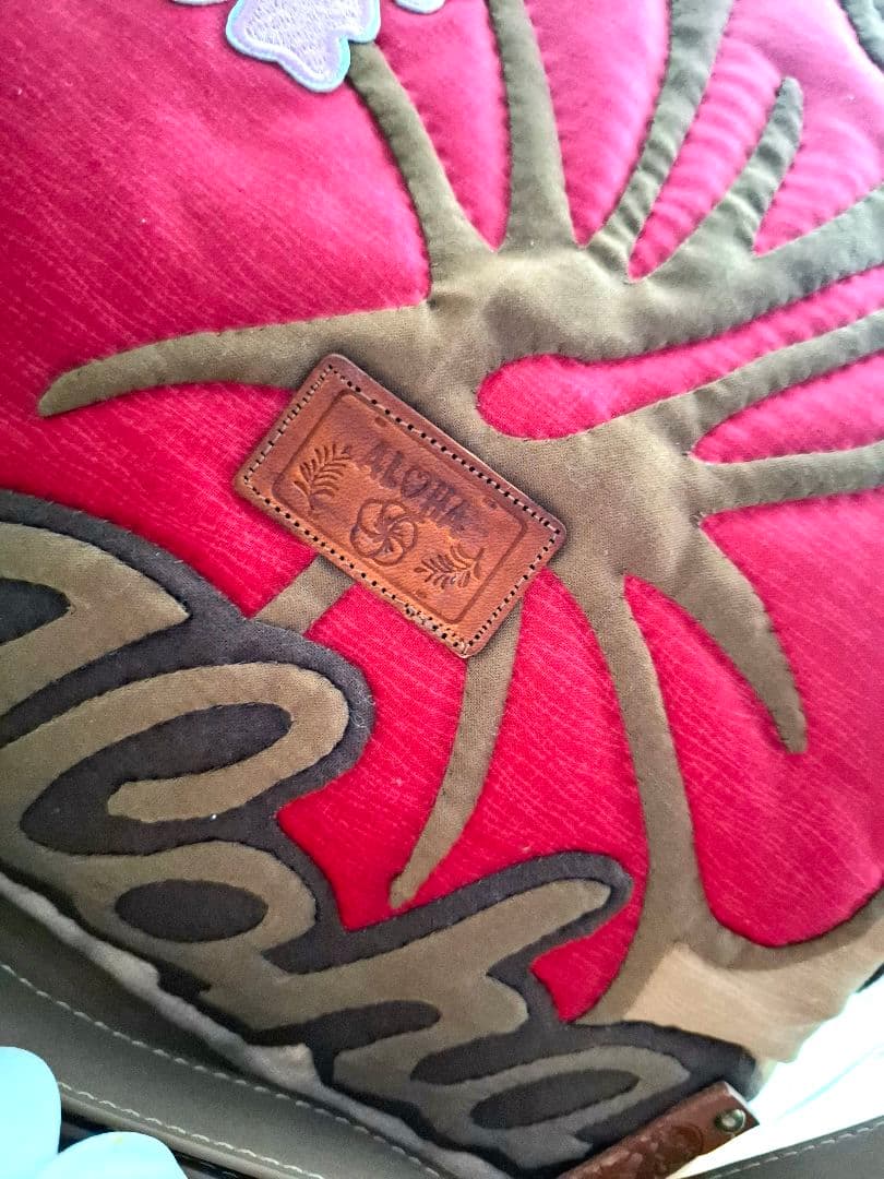 ハワイアンキルト　横長バッグ　2WAY　ファスナー付き　ハイビスカス