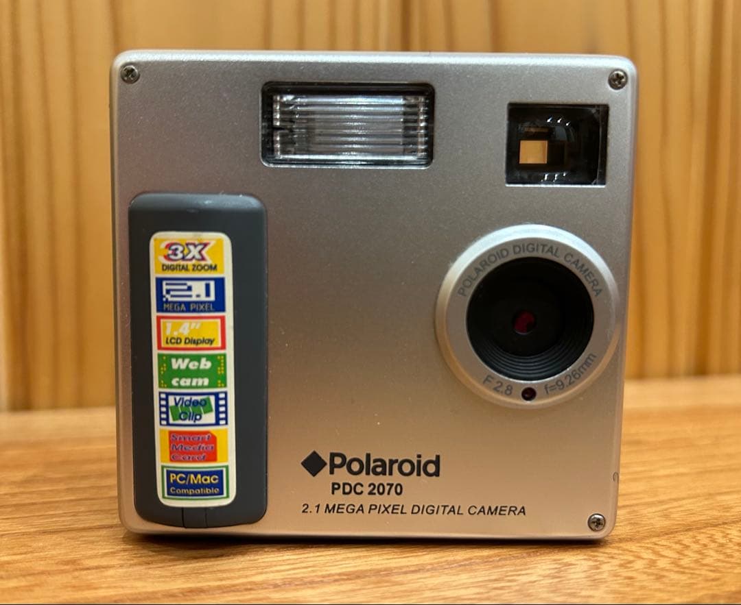 Polaroid PDC2070 動作確認済み　デジタルカメラ