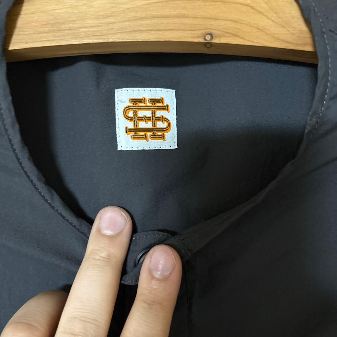 SEESEE ネイビー ナイロン プルオーバー　半袖