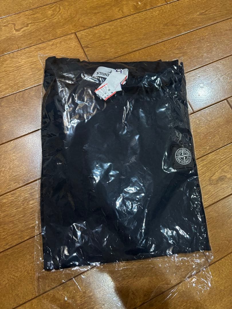 STONE  ブラック　ロンT