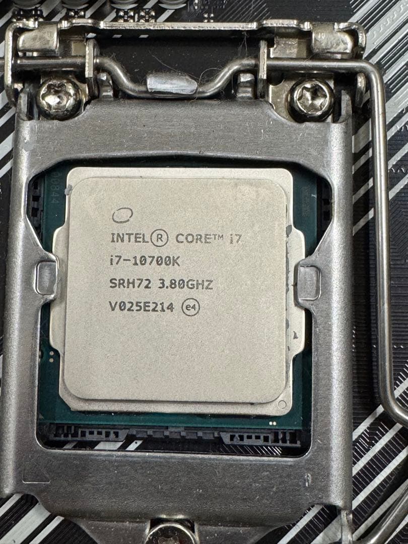 マザーボード Core i7-10700K+Z490M+DDR4 16G+SSD500GB