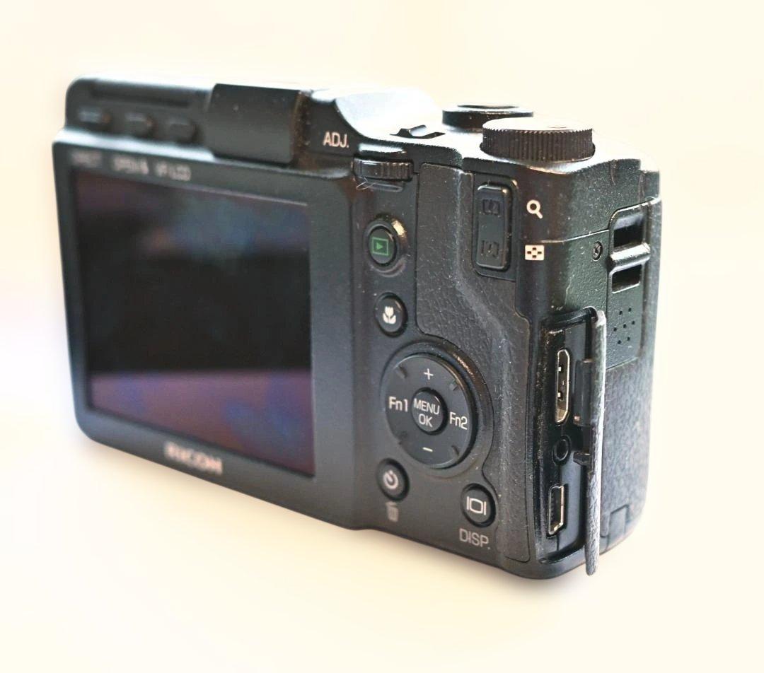 RICOH GXR+P10キット(28mm-300mm）