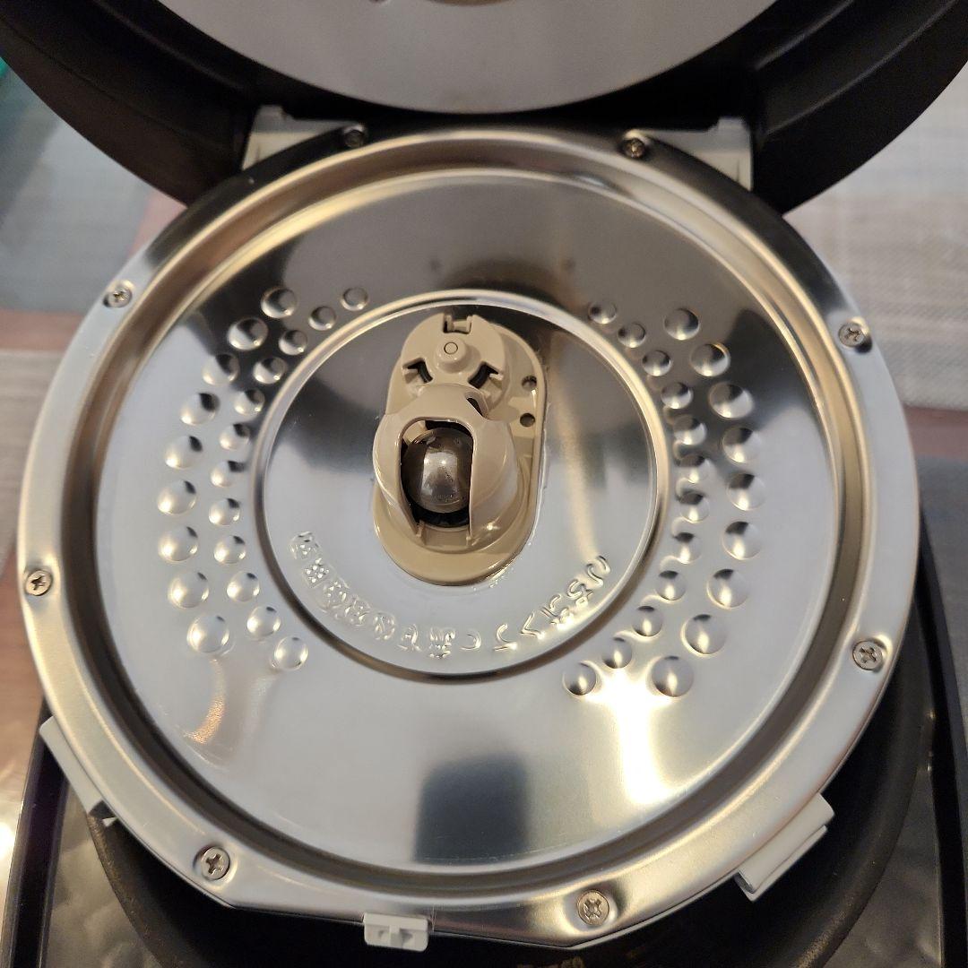 日立IHジャー炊飯器　5.5合炊き　RZ-EF10E9M　2022年製