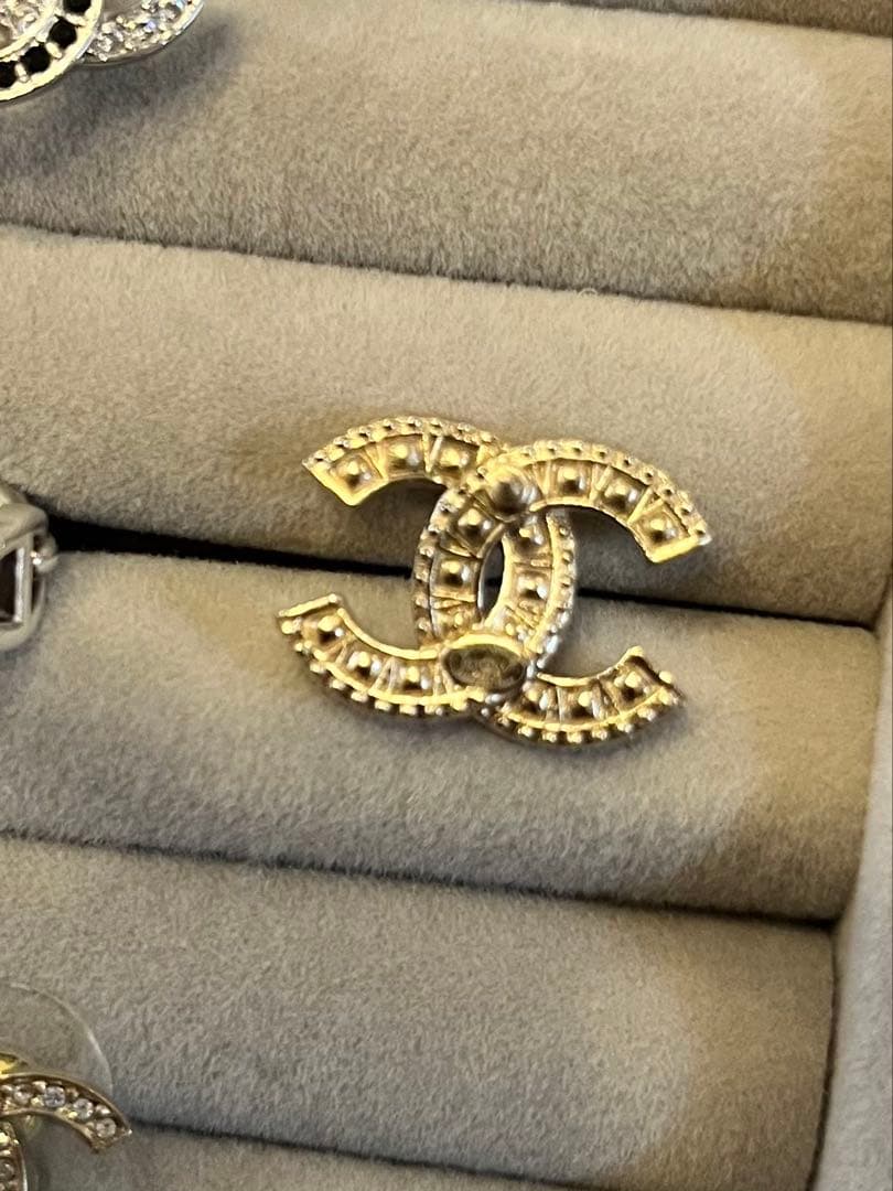 【CHANEL】定番CCマークピアス