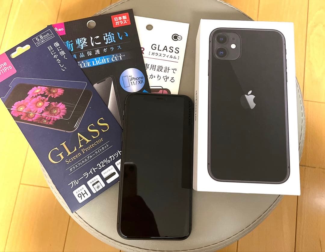 Apple iPhone 11 64GB 本体