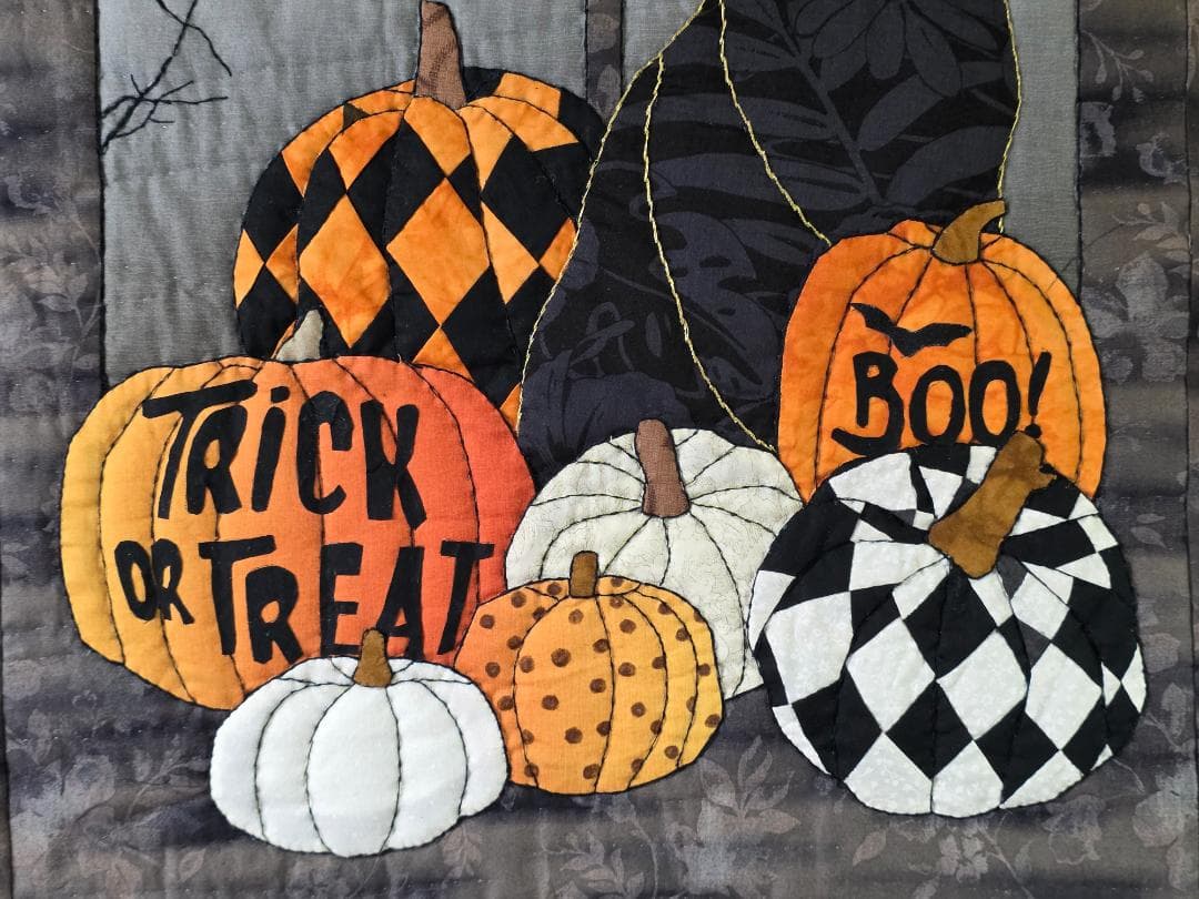 ハンドメイド ステンドグラスキルト タペストリー　ハロウィン ナイト