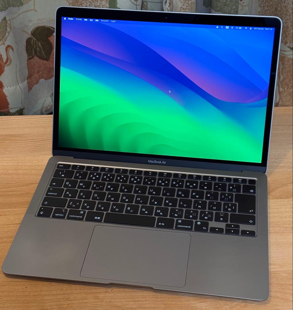 MacBook本体 Apple MacBook Air M1 (2020) 8GB/256GB
