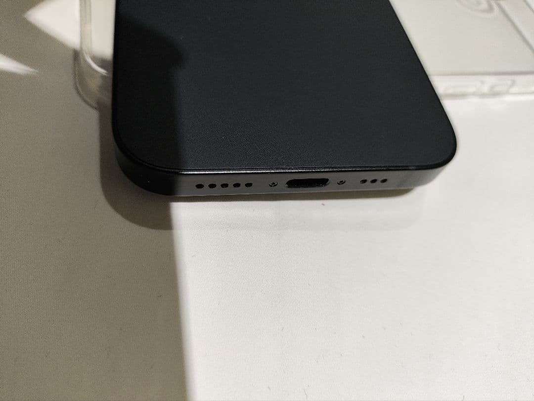 iPhone16e 128GB ブラック 海外版　SIMフリー