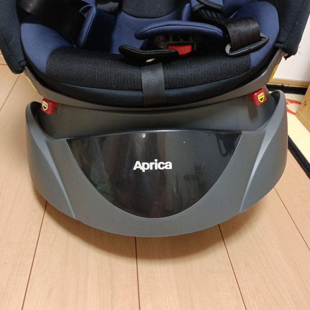 アップリカ　チャイルドシート　ディアターンプラス