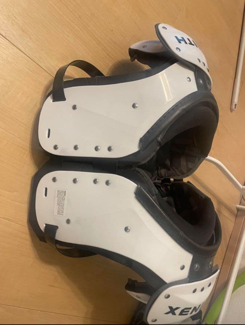 アメフト　XENITH ショルダー　美品