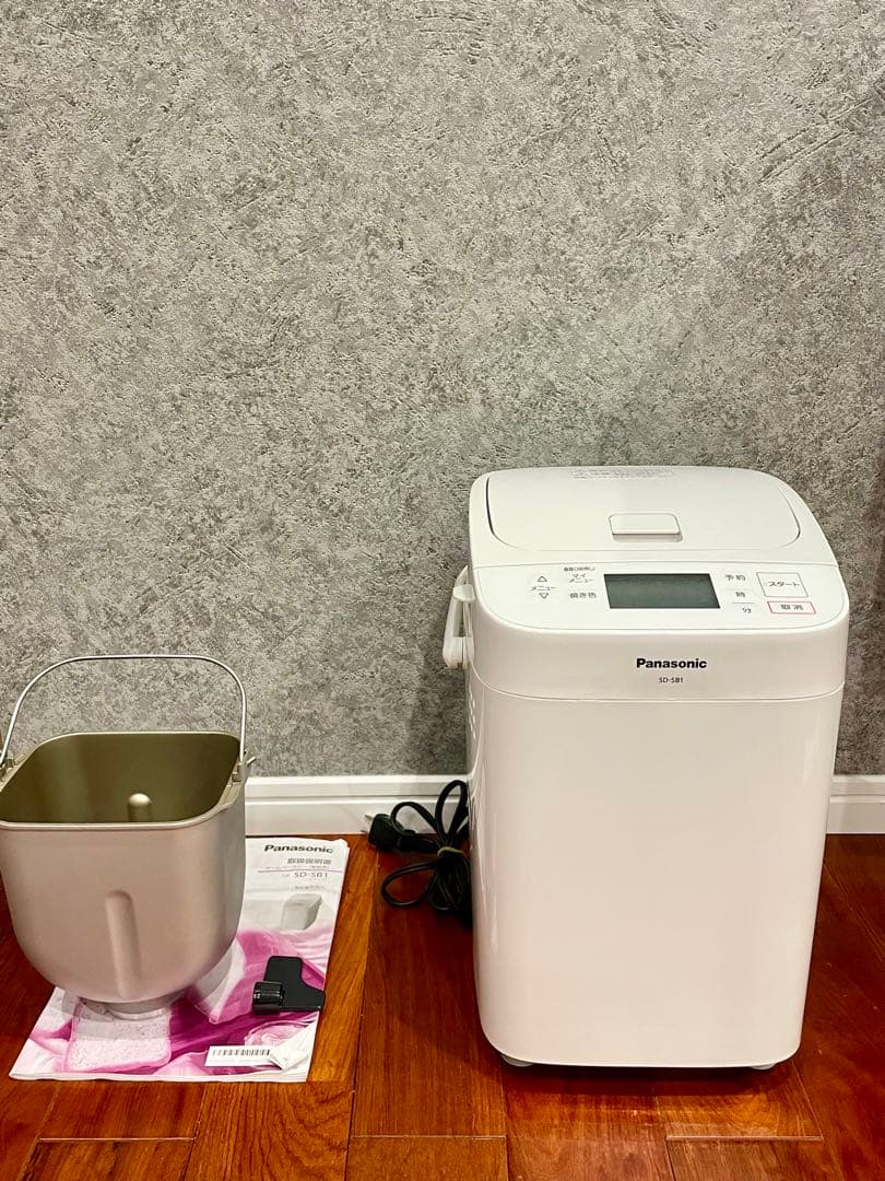 2021年製　Panasonic ホームベーカリー　SD-SB1 一斤タイプ