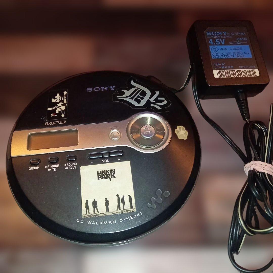 ポータブルプレーヤー SONY CD WALKMAN D-NE241