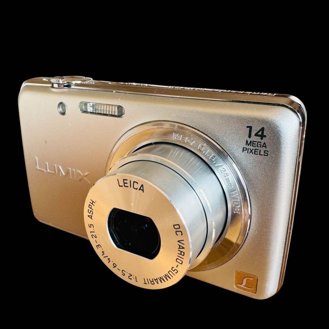 【いぬ】Panasonic パナソニックLUMIX DMC-FH6 シルバ