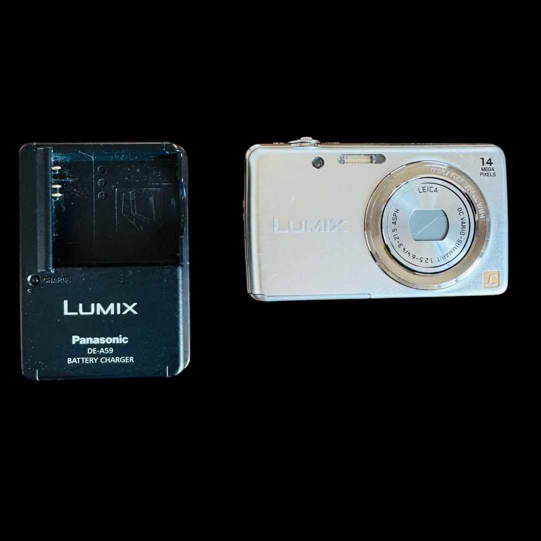 【いぬ】Panasonic パナソニックLUMIX DMC-FH6 シルバ