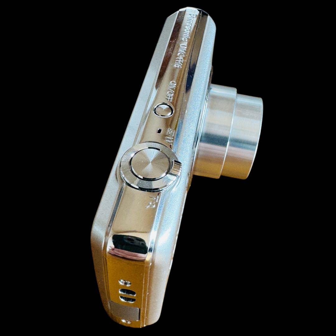 【いぬ】Panasonic パナソニックLUMIX DMC-FH6 シルバ