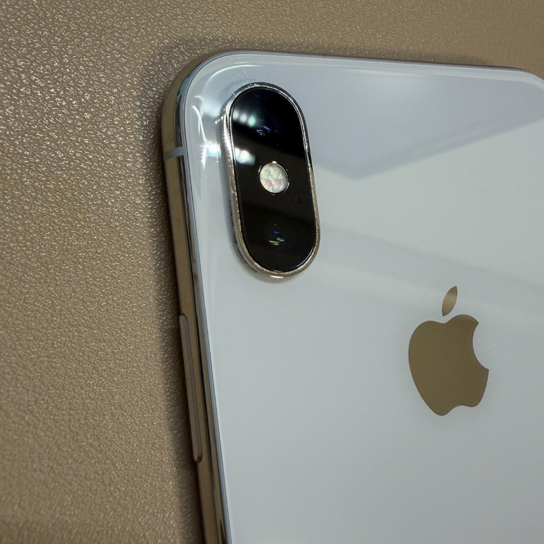 iPhone X シルバー 64GB (SIMロック解除済)