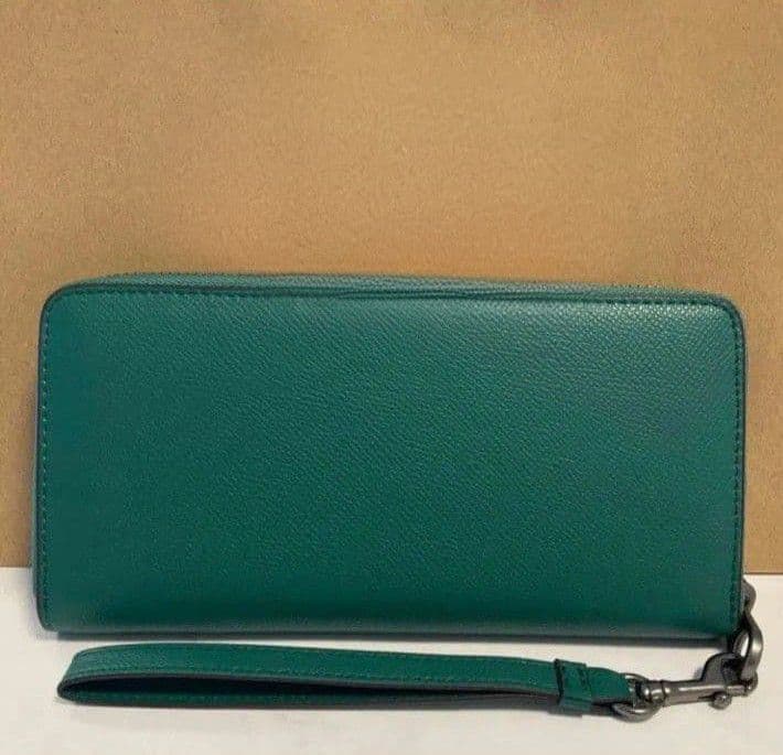 新品未使用コーチ長財布グリーンゴールドレディースメンズ送料無料即日発送