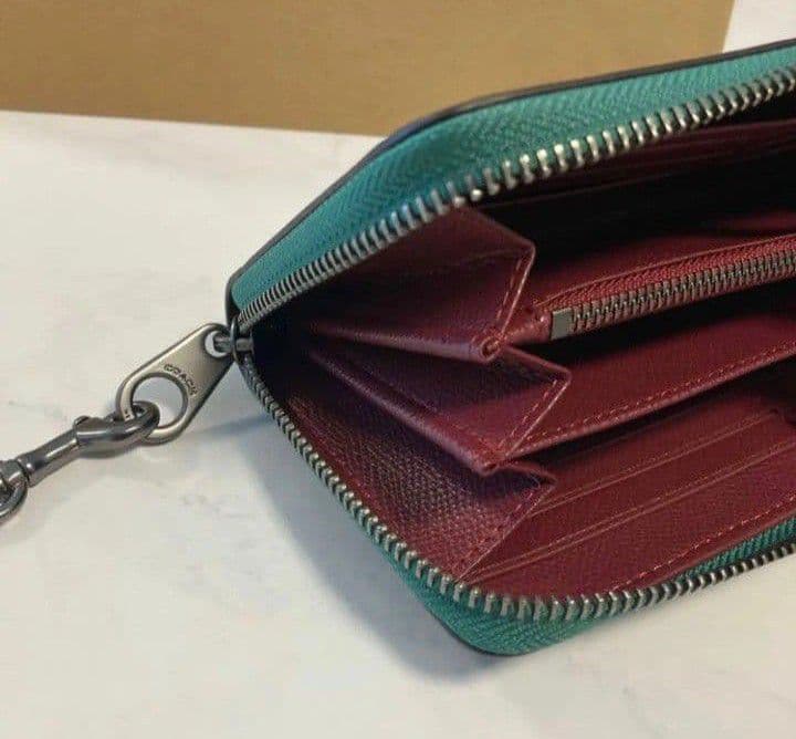 新品未使用コーチ長財布グリーンゴールドレディースメンズ送料無料即日発送