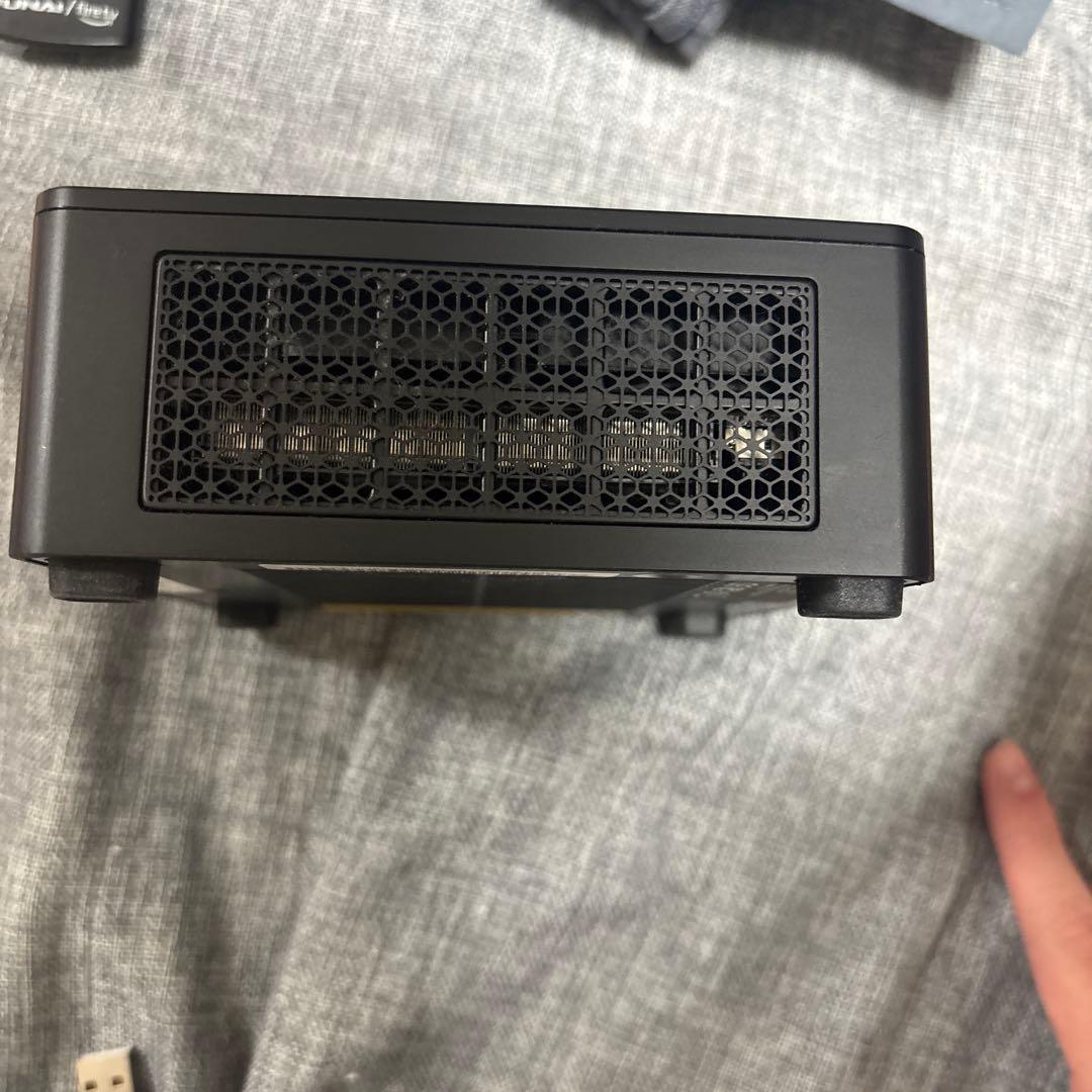 MINISFORUM ミニPC UM760 Ryzen 5 7640Hジャンク品