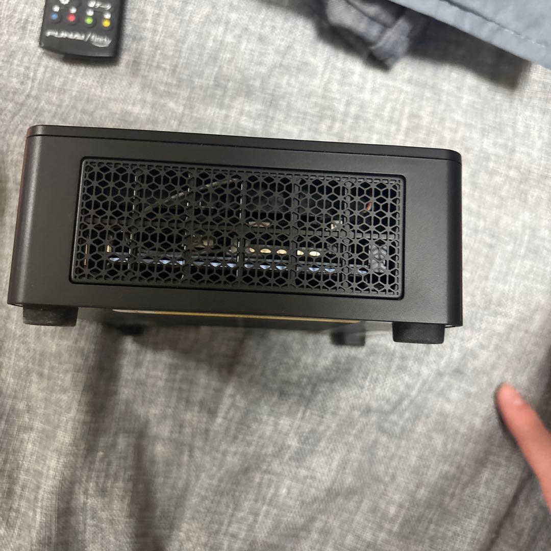 MINISFORUM ミニPC UM760 Ryzen 5 7640Hジャンク品