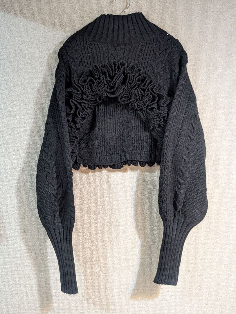 J1UbyLABELLEETUDE ニッティングパターンボリュームフリルボレロ