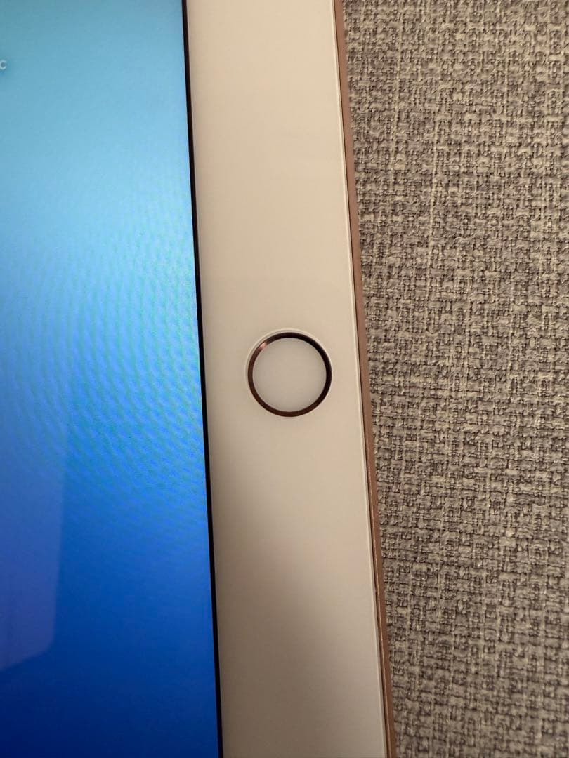 Apple iPad 第8世代 Wi-Fi 128GB ゴールド 動作確認済み