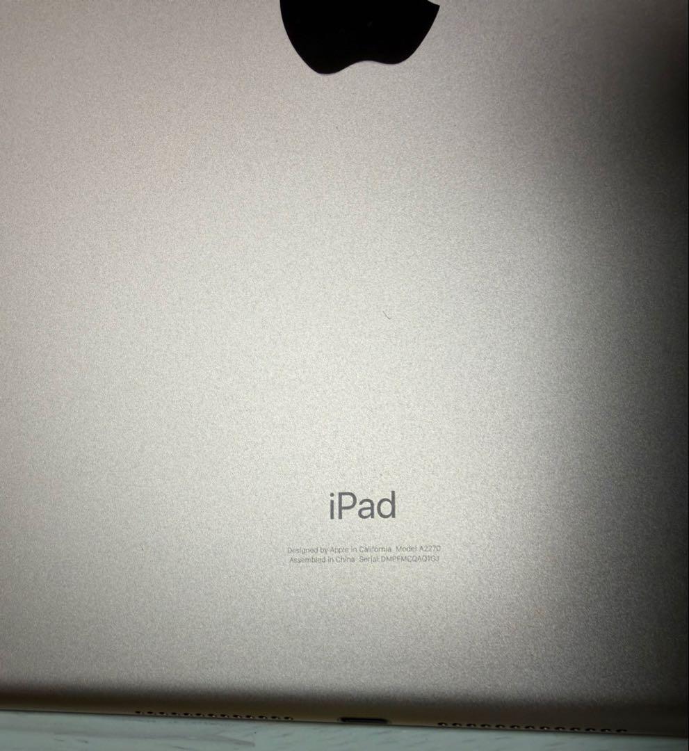 Apple iPad 第8世代 Wi-Fi 128GB ゴールド 動作確認済み