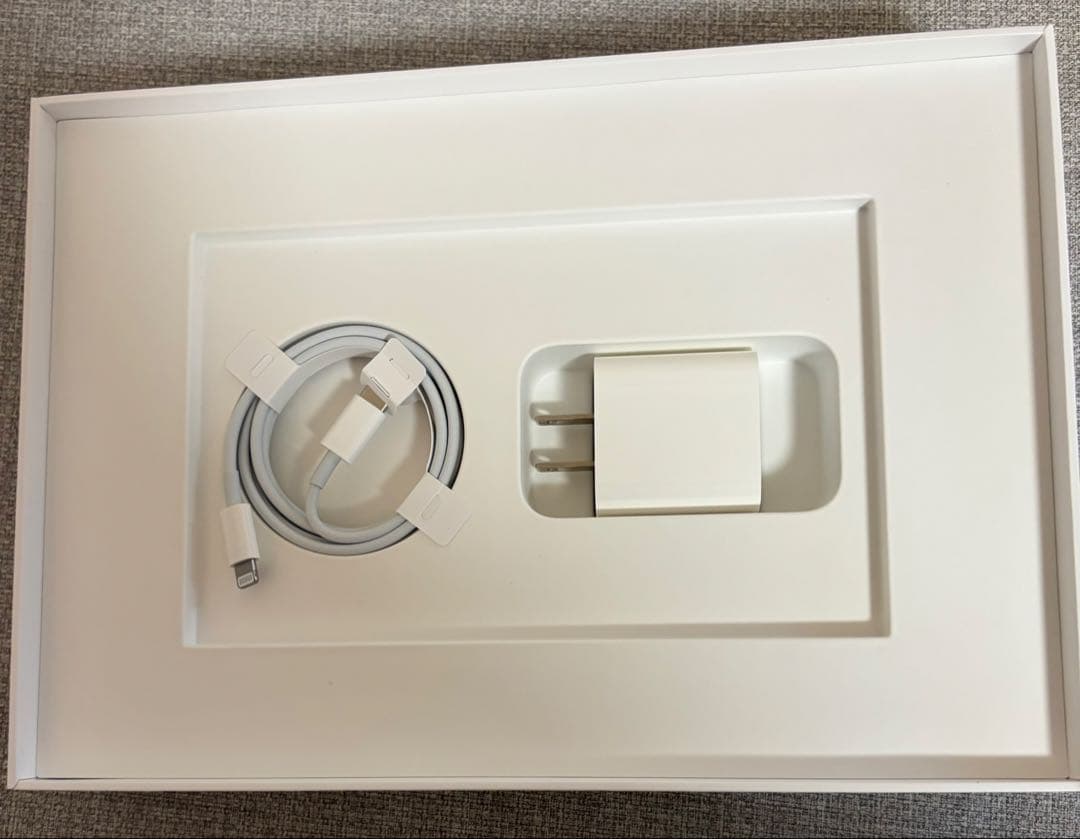 Apple iPad 第8世代 Wi-Fi 128GB ゴールド 動作確認済み