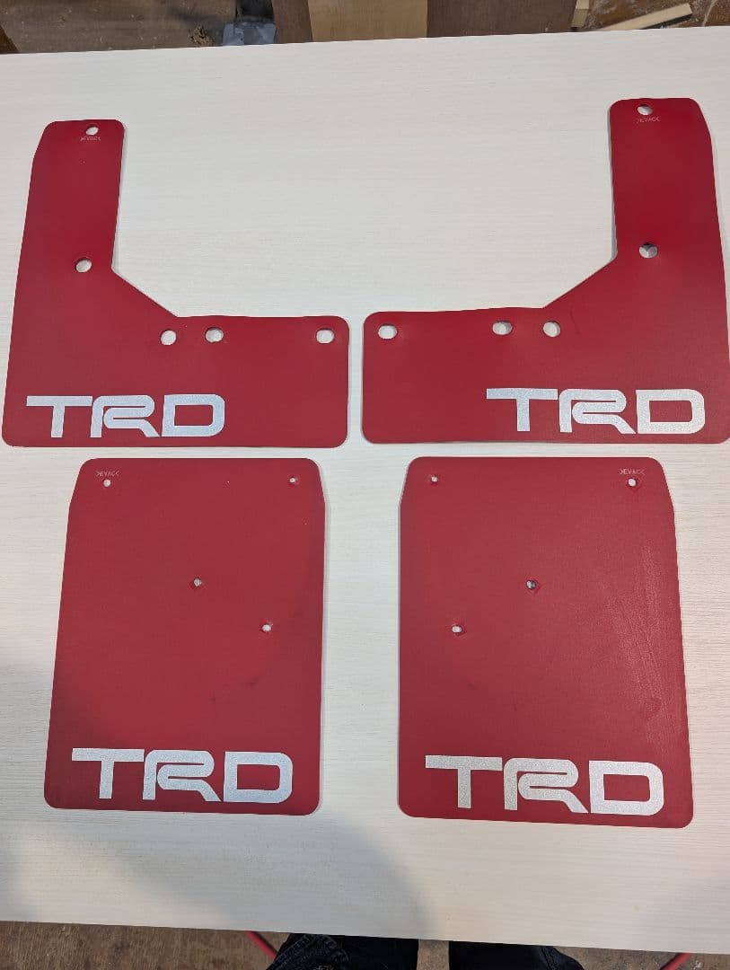 ハイエース　200系　TRD マッドフラップ　泥除け