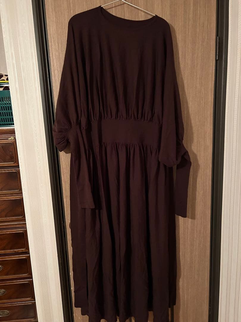 カレンソロジー ドルマンスリーブ　ニットワンピース　茶　新品同様