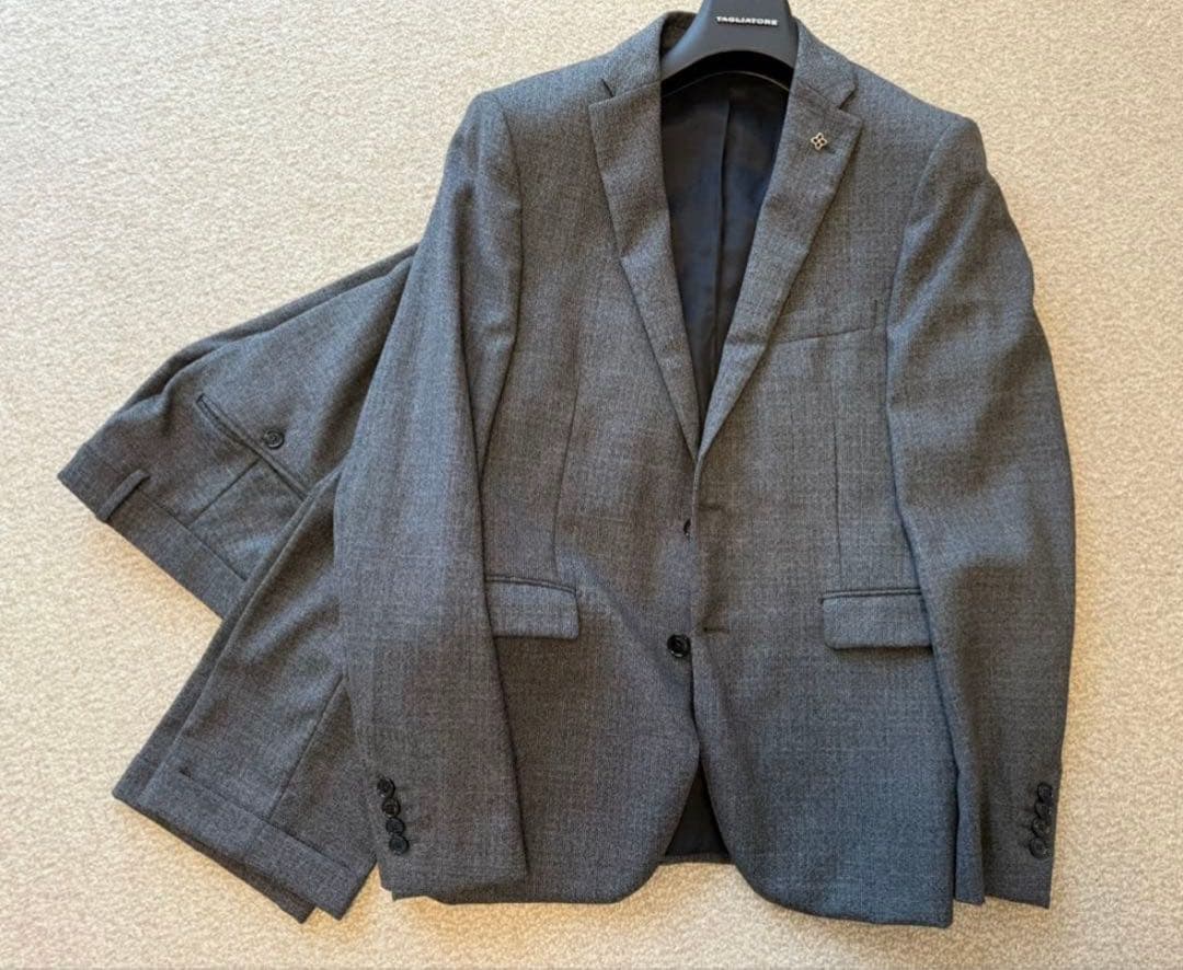 さらに本日最終値下げ！極美品　タリアトーレ セットアップ スーツ
