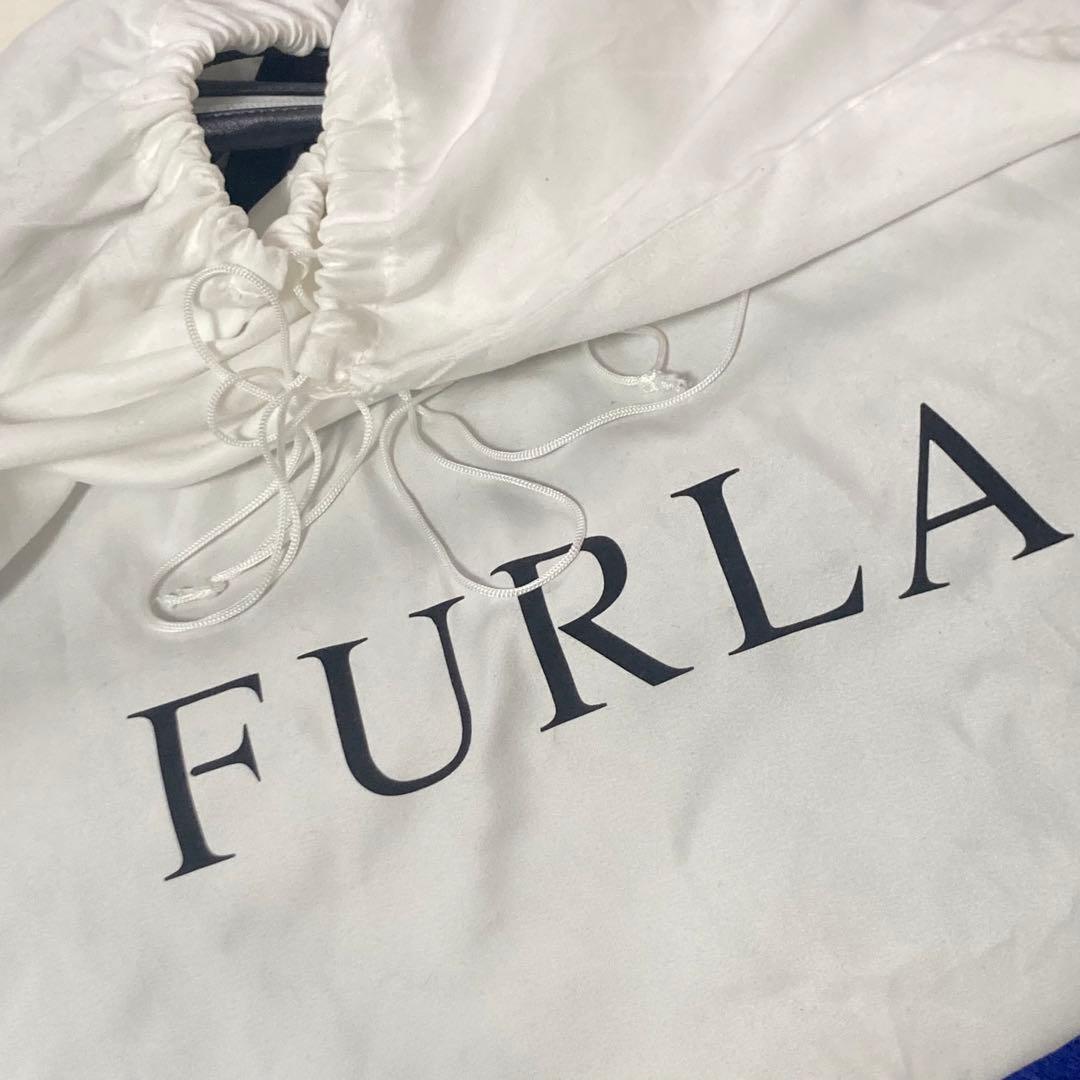 FURLA 黒 キルティング ナイロン バッグ