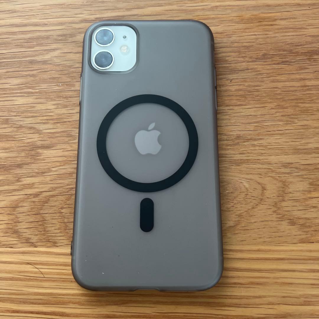 Apple iPhone 11 本体　白