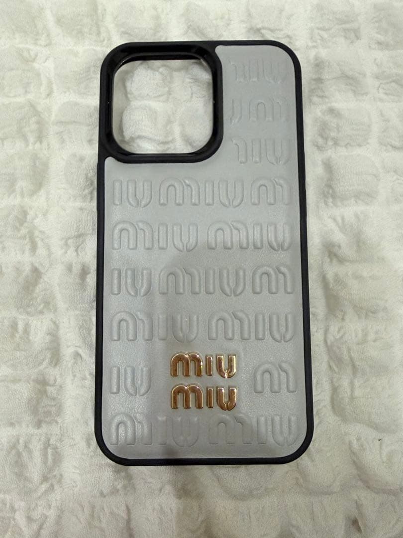 【miumiu】 iPhone13Pro ケース