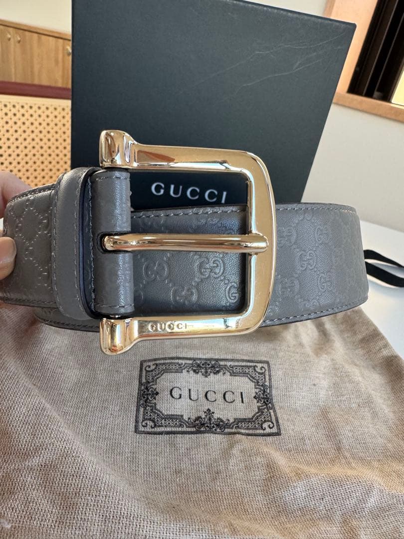 GUCCI グレー レザー ベルト