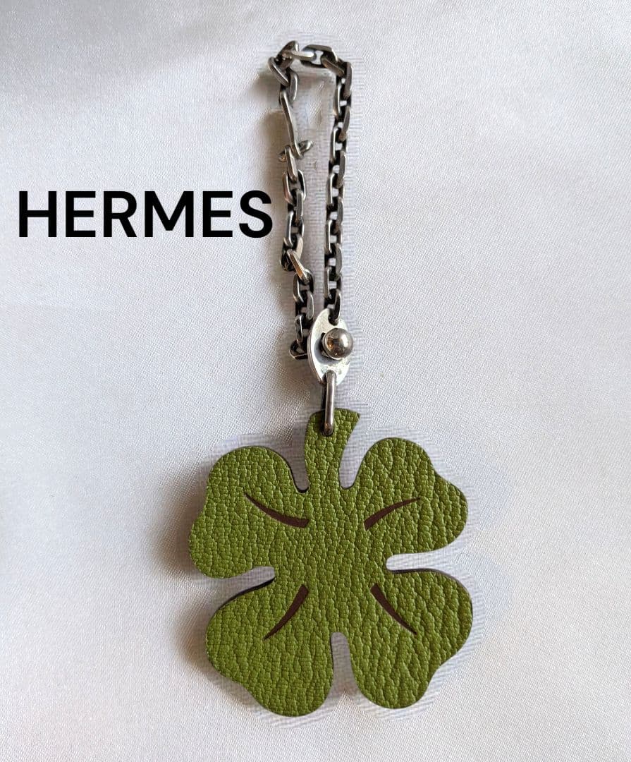 美品 HERMES クローバー チャーム
